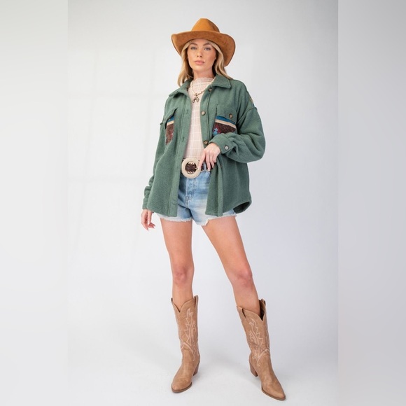 679. Easel Sherpa Green Jacket Easel Sherpa Aztec Tribal Oversized Shacket - Picture 5 of 8